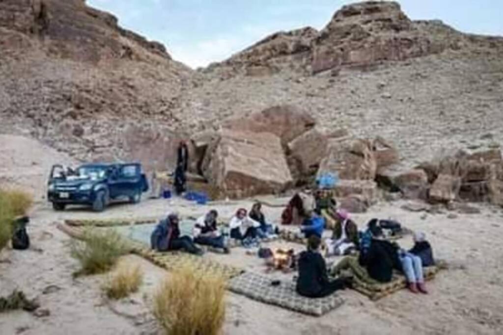 Bedouin Nature Travels วาดี มูซา ภายนอก รูปภาพ